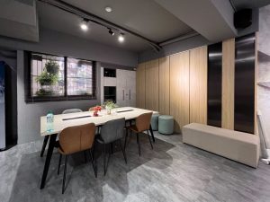 開放式空間會議桌